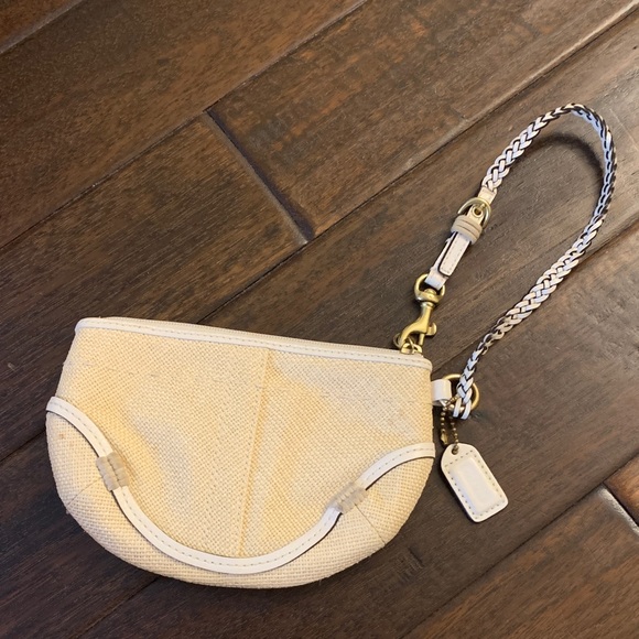 Chic Tan COACH woven Wristlet Clutch EUC - Picture 1 of 9